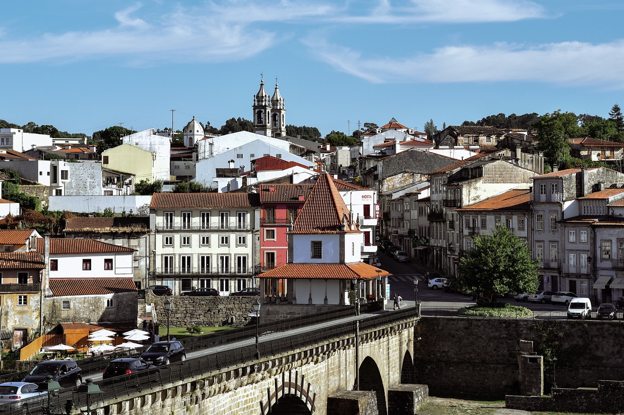 Qual é o distrito de Barcelos?